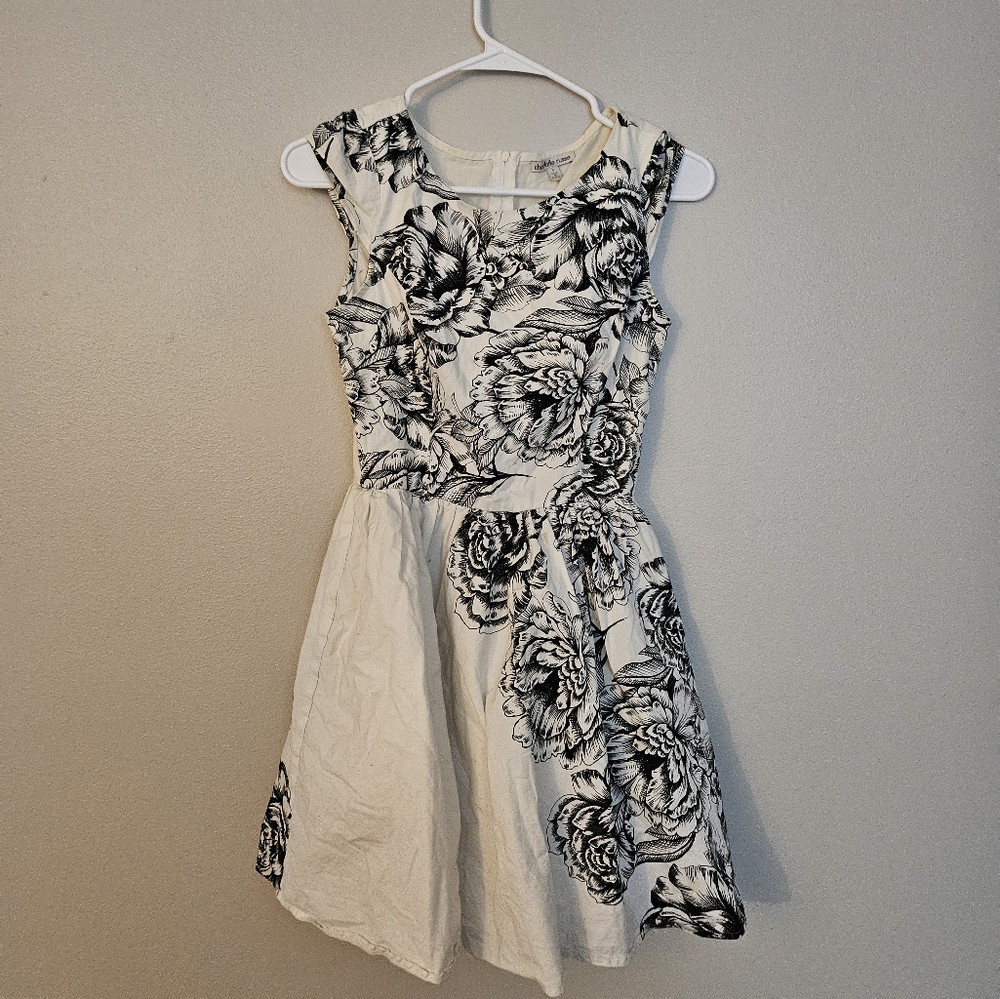 Small Charlotte Russe Black and White Floral Dress